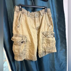 American Eagle Men's Tan Cargo Shorts. Classic Length. 100% Cotton